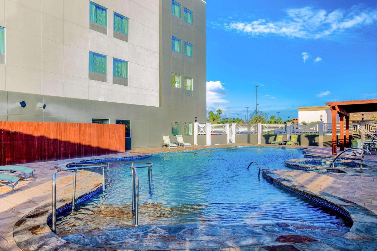 La Quinta by Wyndham McAllen Convention Center - image 7