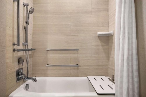 Embassy Suites by Hilton McAllen Convention Center - image 30