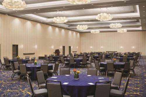 Embassy Suites by Hilton McAllen Convention Center - image 39