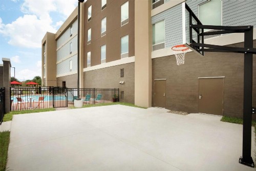 Home2 Suites By Hilton McAllen - image 11