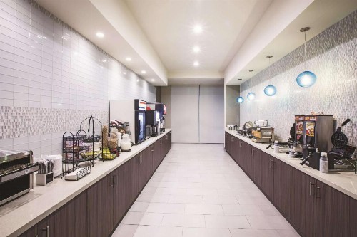 La Quinta by Wyndham McAllen La Plaza Mall - image 19