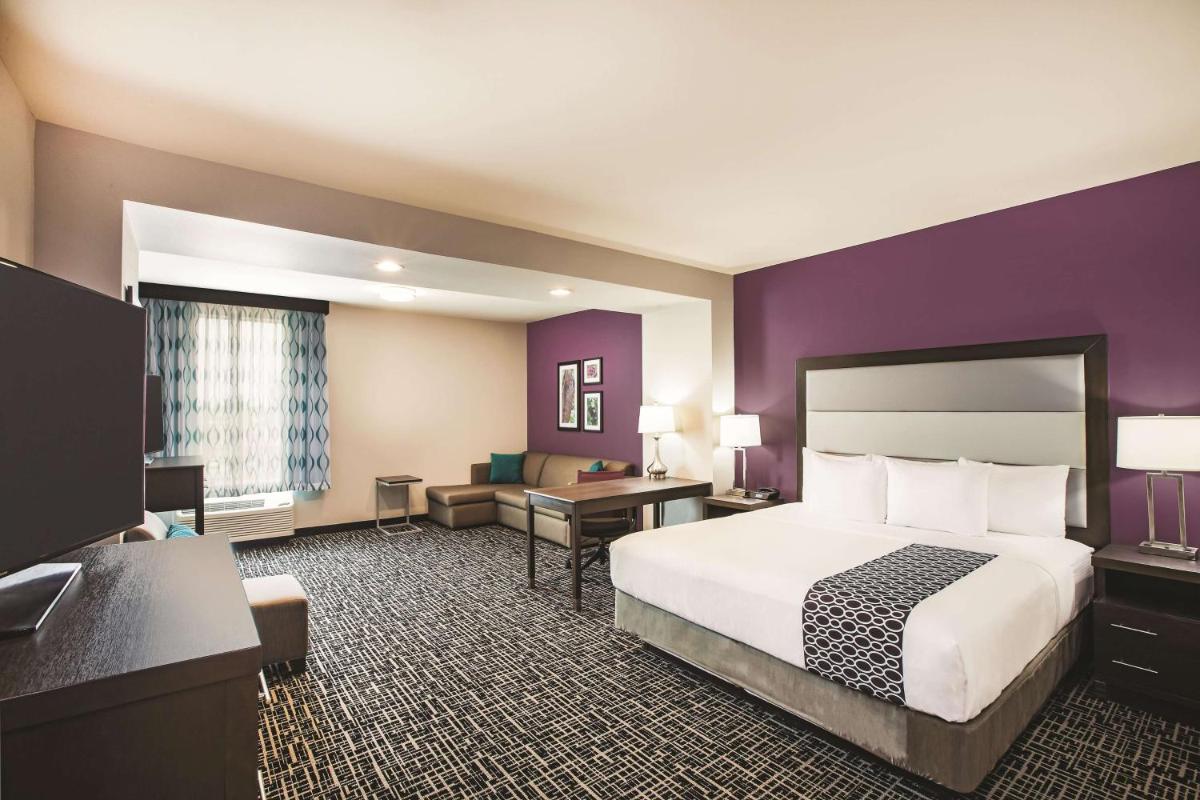 La Quinta by Wyndham McAllen La Plaza Mall - image 3