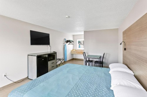Fiesta Inn - image 15