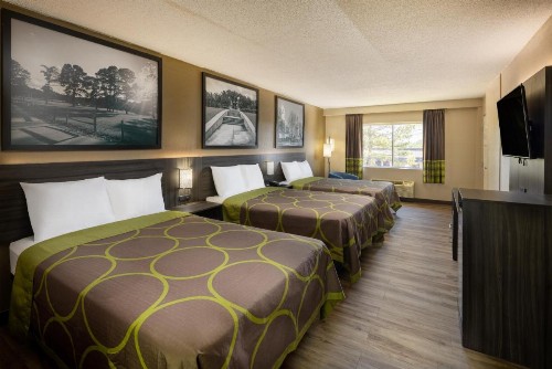 Howard Johnson by Wyndham McDonough GA - image 2