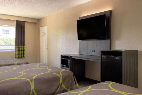 Howard Johnson by Wyndham McDonough GA - image 35