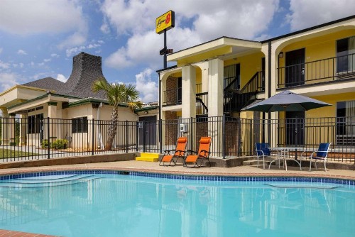 Howard Johnson by Wyndham McDonough GA - image 43