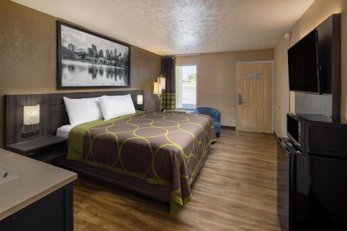 Howard Johnson by Wyndham McDonough GA - image 5