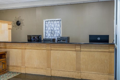 Howard Johnson by Wyndham McDonough GA - image 9