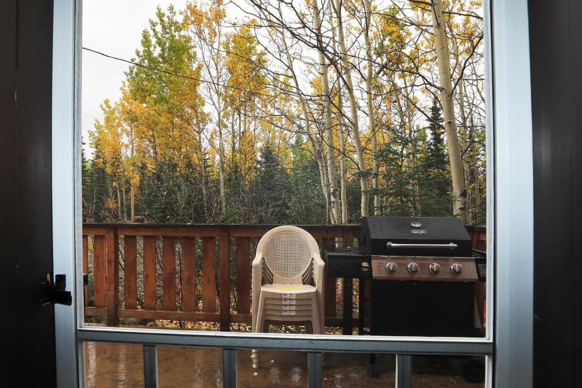 Modern Log Cabin - image 3
