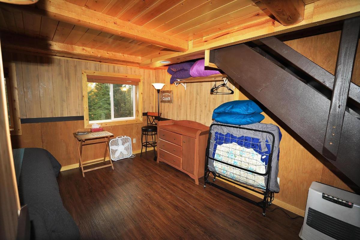 Modern Log Cabin - image 5