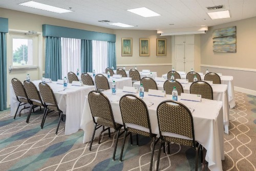 Holiday Inn Express Hotel & Suites Arcata/Eureka-Airport Area an IHG Hotel - image 35