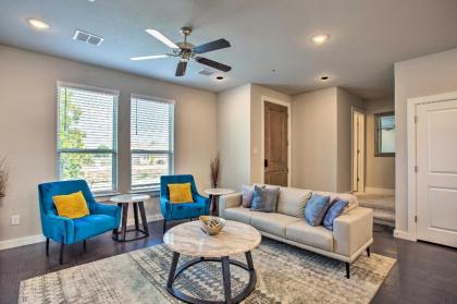 Newly Built Townhome about 3 Mi to Historic Dtwn!