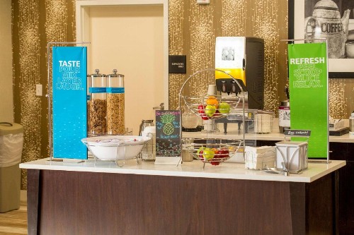 Hampton Inn McPherson - image 14