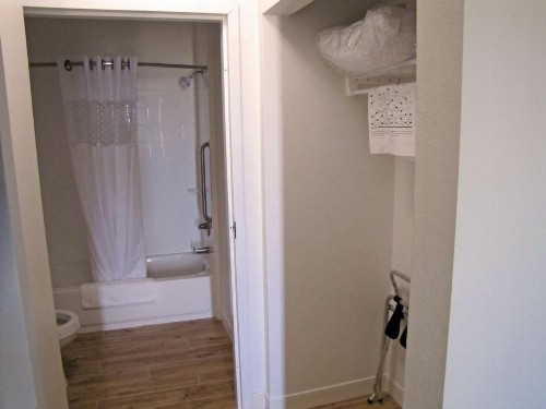 Hampton Inn McPherson - image 28