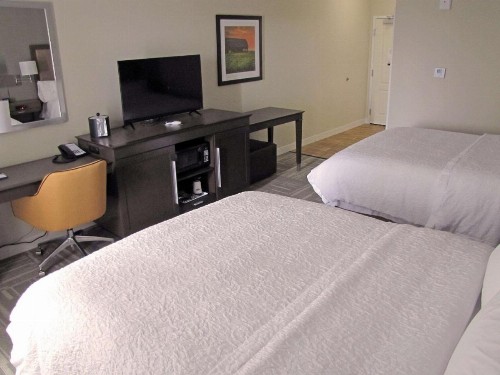 Hampton Inn McPherson - image 33