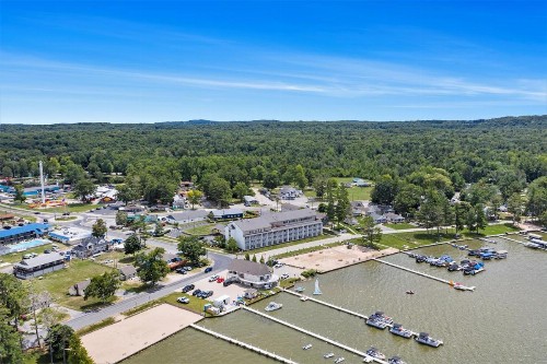 Dunes Waterfront Resort - image 2