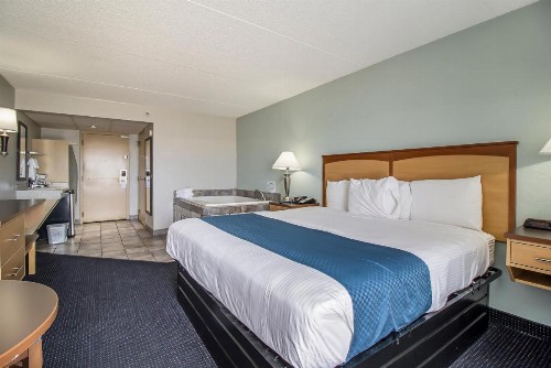 Dunes Waterfront Resort - image 29