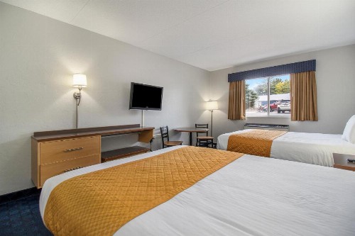 Dunes Waterfront Resort - image 32