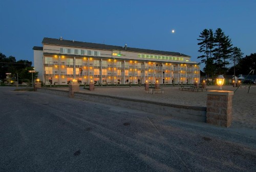Dunes Waterfront Resort - image 44