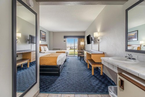 Dunes Waterfront Resort - image 47