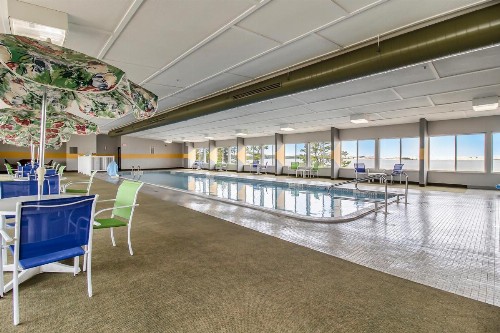 Dunes Waterfront Resort - image 7
