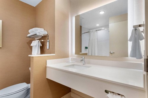 Fairfield Inn & Suites by Marriott Mebane - image 14