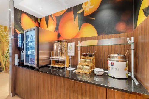 Fairfield Inn & Suites by Marriott Mebane - image 9