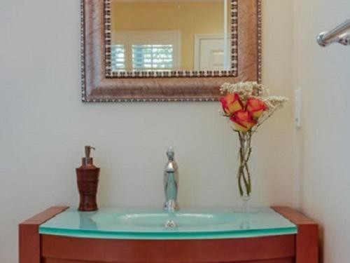 SeaGlass Inn Bed and Breakfast - image 29