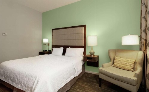 Hampton Inn Melbourne - image 13