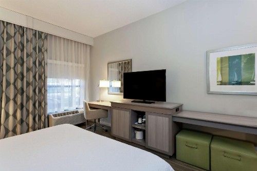 Hampton Inn Melbourne - image 17