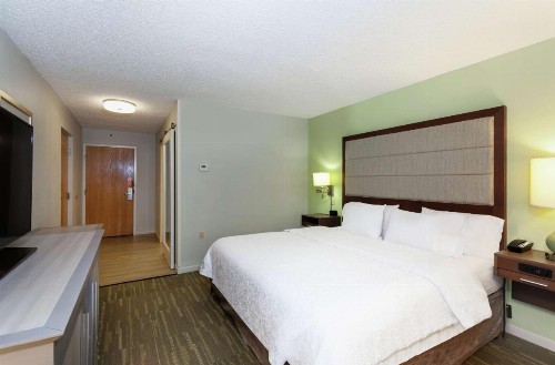Hampton Inn Melbourne - image 26