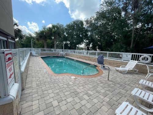 Fairfield by Marriott Inn & Suites Melbourne West/Palm Bay - image 21