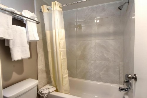 Melbourne All Suites Inn - image 12