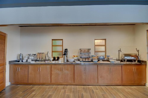 Melbourne All Suites Inn - image 3