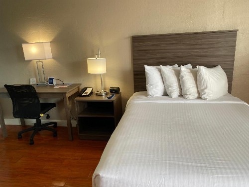 Melbourne All Suites Inn - image 5