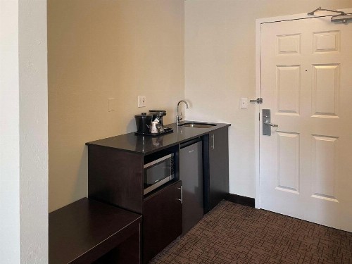 Suburban Extended Stay Hotel Melbourne Airport - image 19