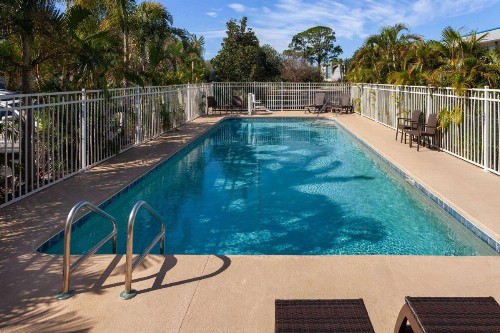 Days Inn by Wyndham Melbourne - image 23