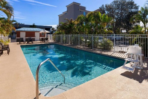 Days Inn by Wyndham Melbourne - image 9