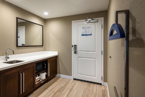 Hampton Inn & Suites West Melbourne-Palm Bay Road - image 30