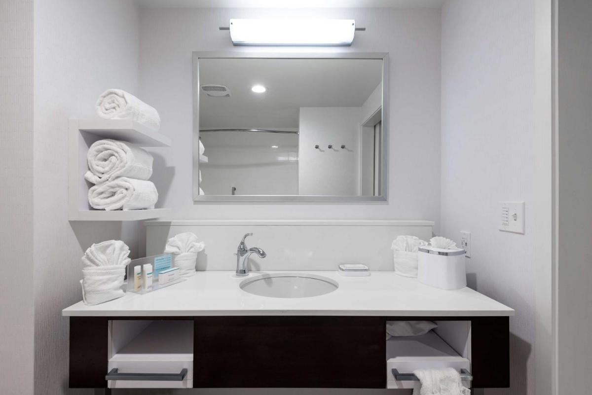 Hampton Inn & Suites West Melbourne-Palm Bay Road - image 6