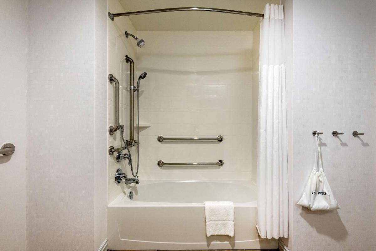 Hampton Inn & Suites West Melbourne-Palm Bay Road - image 7