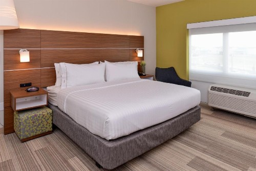 Holiday Inn Express Melbourne West an IHG Hotel - image 13