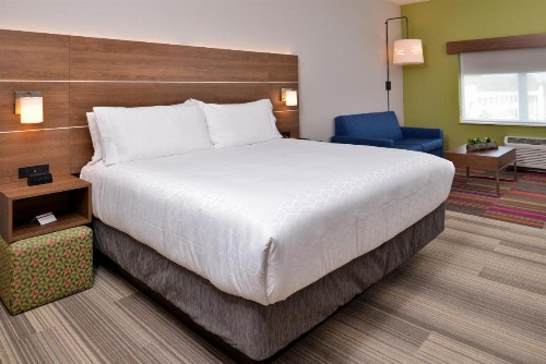 Holiday Inn Express Melbourne West an IHG Hotel - image 29