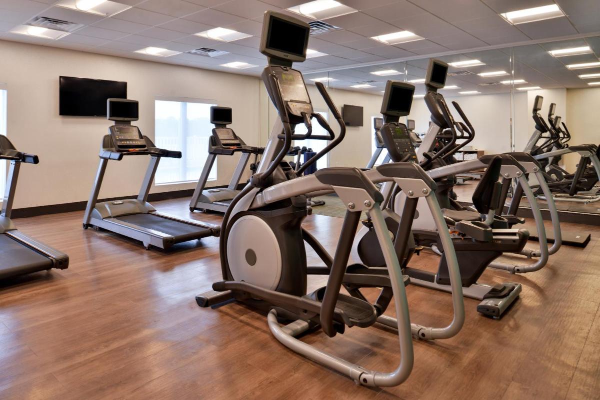Holiday Inn Express Melbourne West an IHG Hotel - image 3