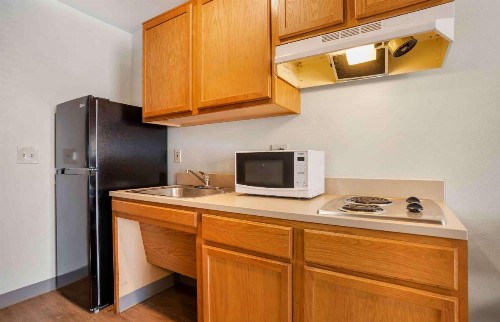 WoodSpring Suites West Melbourne I-95 - image 5