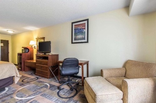 Quality Inn & Suites Memphis East - image 20