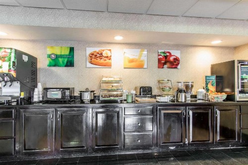 Quality Inn & Suites Memphis East - image 21