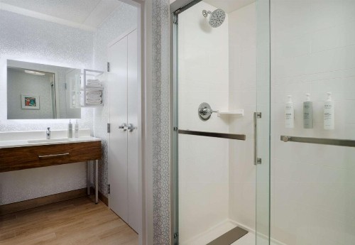 Hampton Inn & Suites Memphis-Shady Grove - image 29