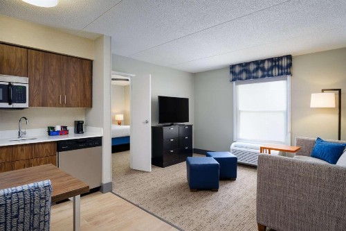 Hampton Inn & Suites Memphis-Shady Grove - image 32