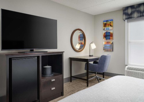 Hampton Inn & Suites Memphis-Shady Grove - image 43
